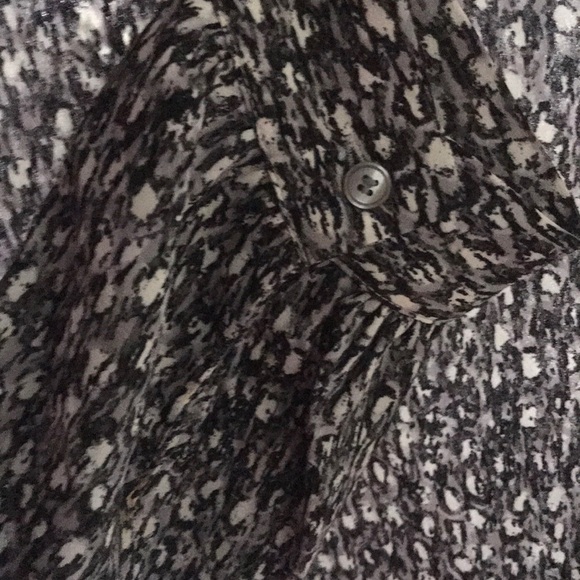 Talbots long sleeve chiffon black and white print shirt size small - Picture 4 of 6